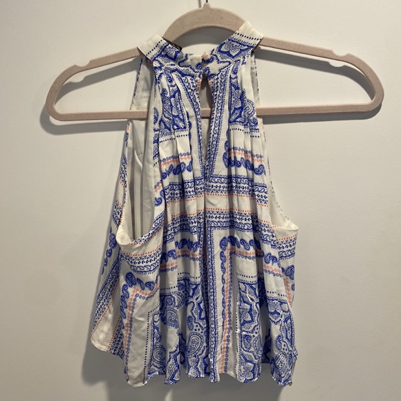 Lovers and Friends crop top. - Picture 3 of 3